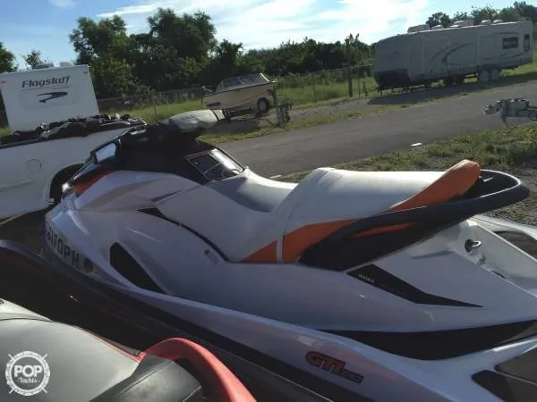 Slide: The Image of Sea-Doo RXT 260 and GTI 130 2011 - 11