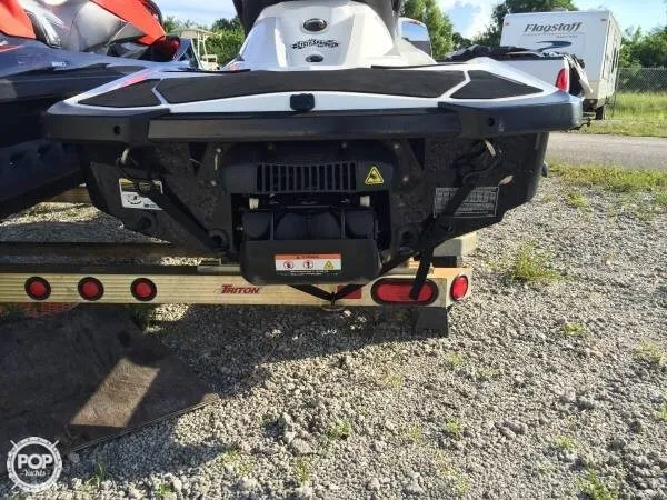 Slide: The Image of Sea-Doo RXT 260 and GTI 130 2011 - 5