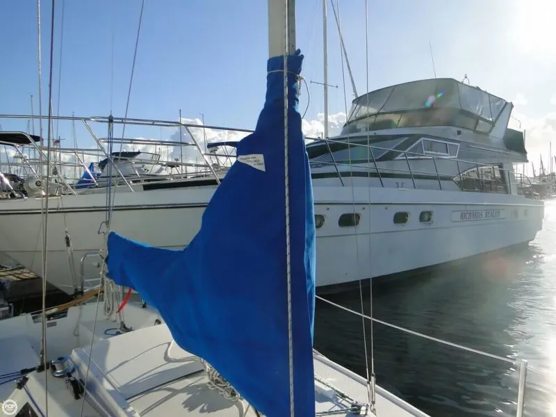 Slide: The Image of Benetti 62 Hershine 1998 - 2
