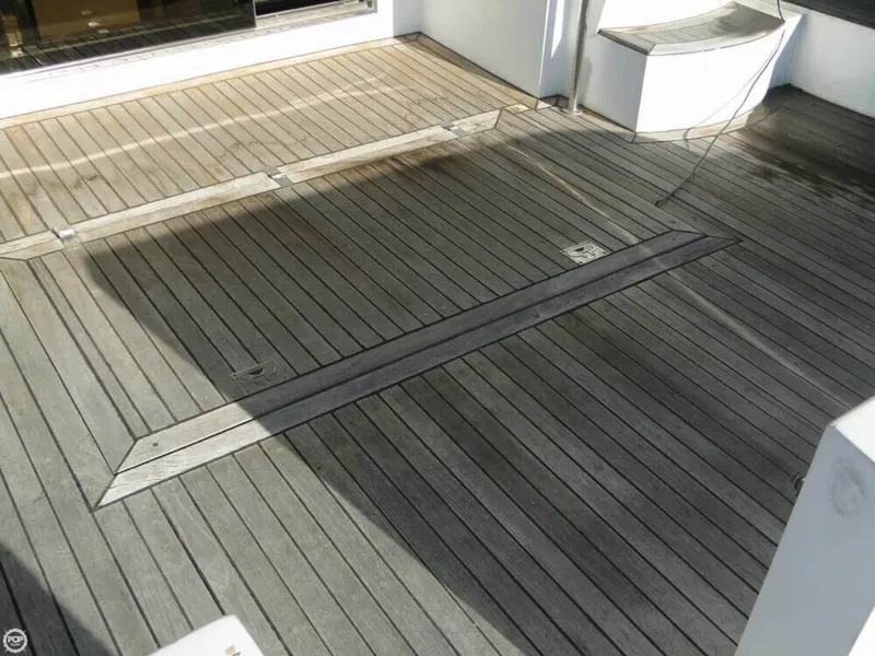 Slide: The Image of Benetti 62 Hershine 1998 - 7
