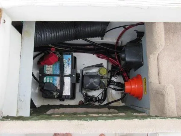 Slide: The Image of Sea Ray 240 Overnighter 1997 - 10