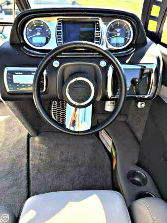 Slide: The Image of Malibu Wakesetter 21 VLX 2013 - 10