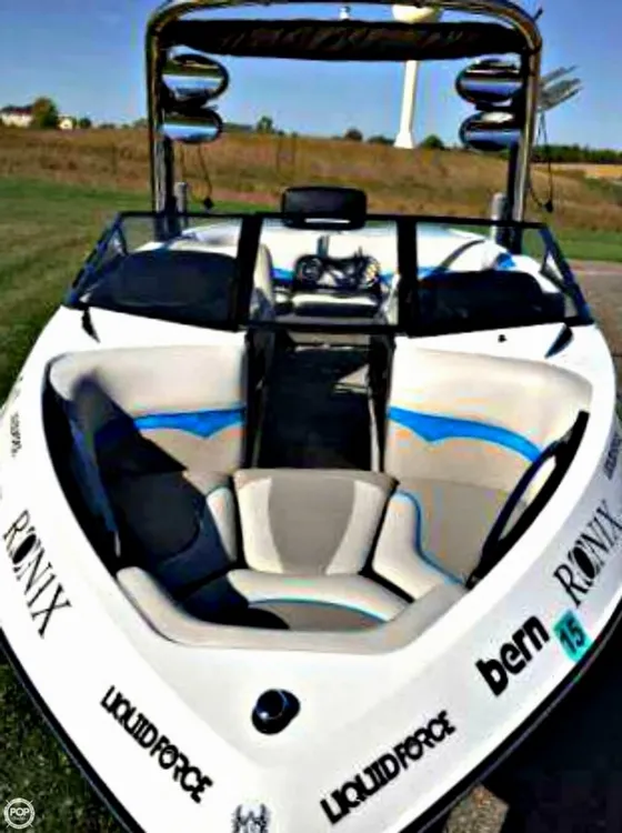 Slide: The Image of Malibu Wakesetter 21 VLX 2013 - 4