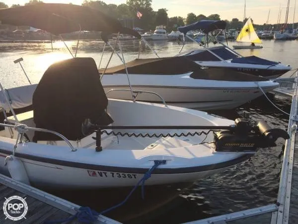 Slide: The Image of Boston Whaler Dauntless 180 2004 - 1