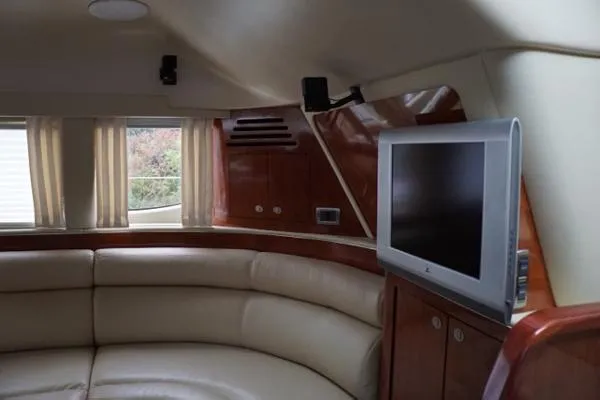 Slide: The Image of Sea Ray 480 Motor Yacht 2004 - 6