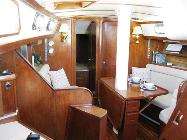 Slide: The Image of Morgan 43 Center Cockpit 1986 - 3