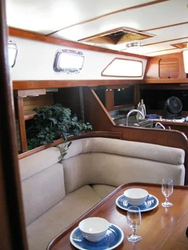 Slide: The Image of Morgan 43 Center Cockpit 1986 - 8