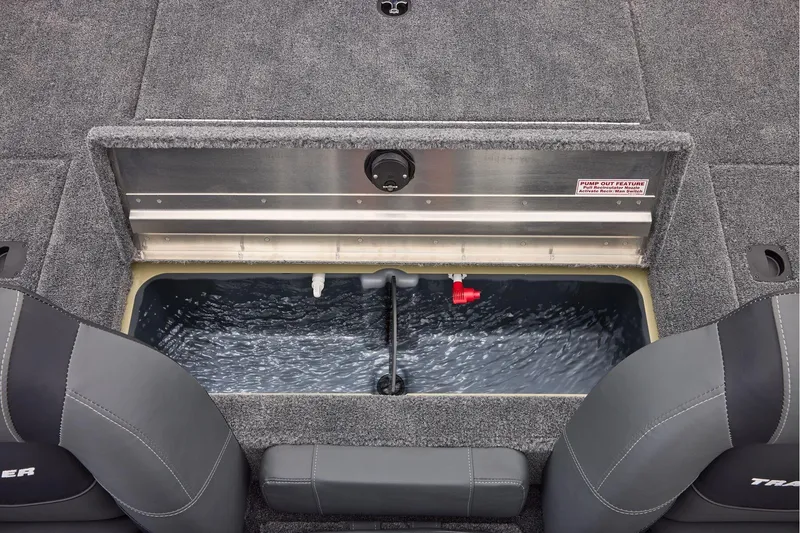 Slide: The Image of Tracker Pro Team 175 2026 - 51