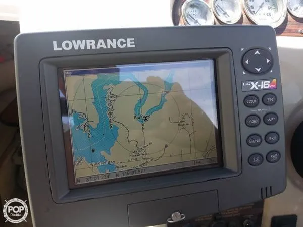 Slide: The Image of Chaparral 240 Signature 2000 - 8