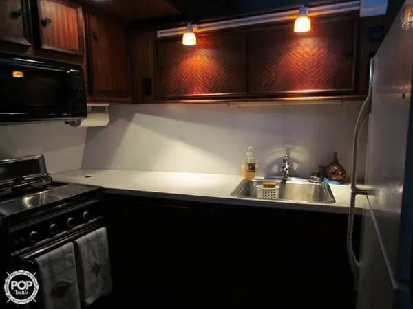 Slide: The Image of Hatteras 43 Double Cabin Motor Yacht 1977 - 2
