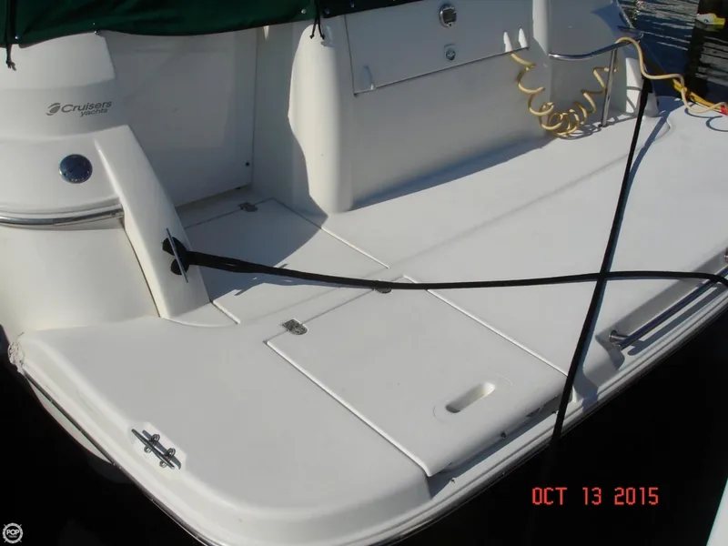 Slide: The Image of Cruisers 3075 Rogue Express Cruiser 1999 - 11