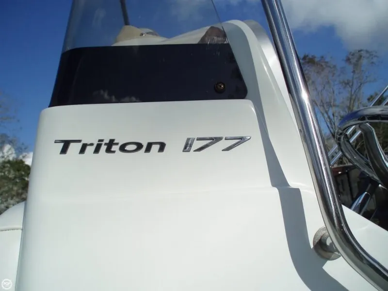 Slide: The Image of Sea Hunt Triton 177 2013 - 8