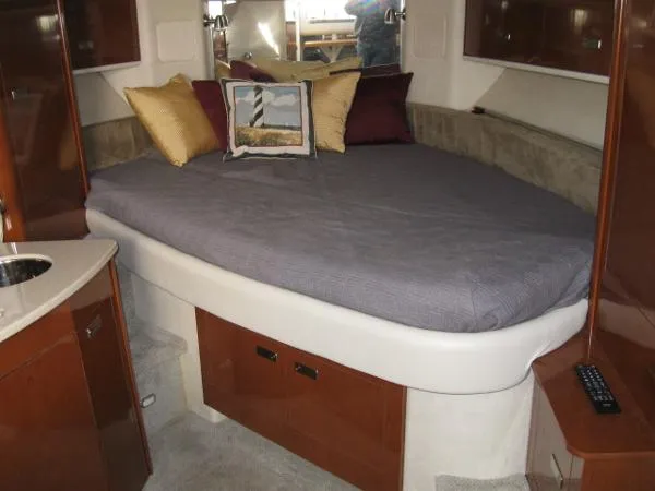 Slide: The Image of Sea Ray 330 Sundancer 2010 - 10
