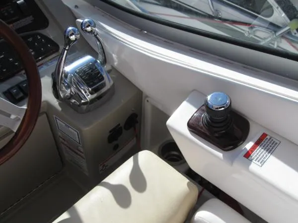 Slide: The Image of Sea Ray 330 Sundancer 2010 - 3