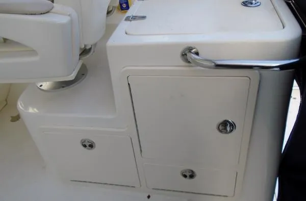 Slide: The Image of Boston Whaler 305 Conquest 2006 - 3