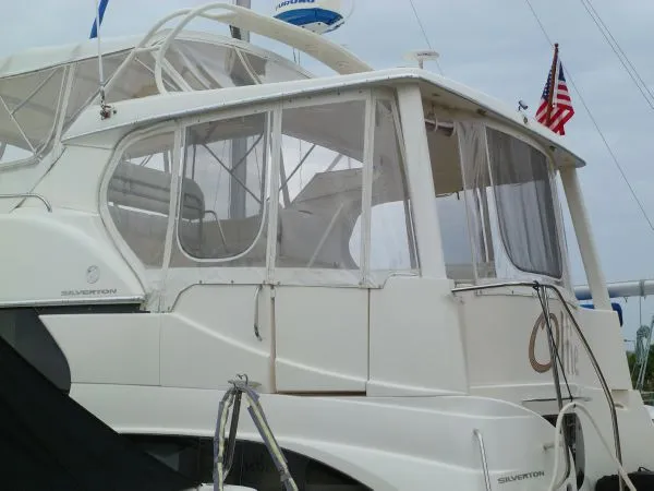 Slide: The Image of Silverton 43 Motor Yacht 2004 - 5