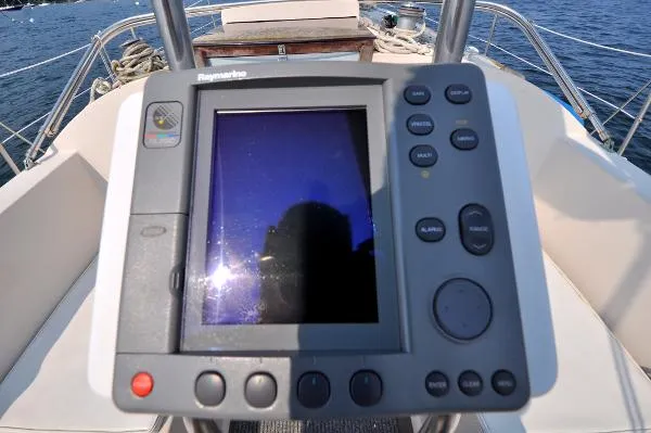 Slide: The Image of Hinterhoeller Nonsuch 30 Ultra 1985 - 10