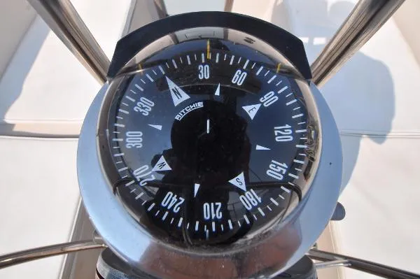 Slide: The Image of Hinterhoeller Nonsuch 30 Ultra 1985 - 11