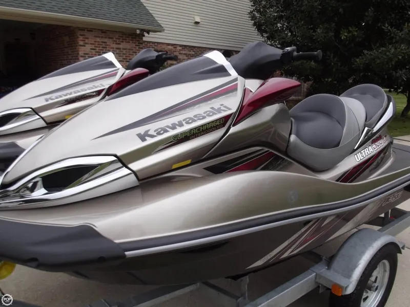 Slide: The Image of Kawasaki Ultra 300 LX 2013 - 9