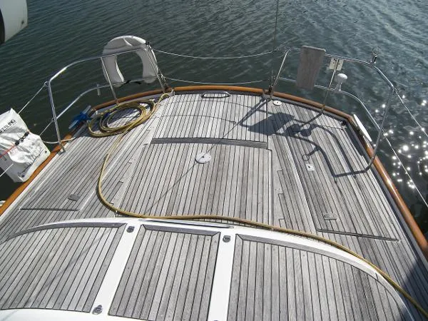 Slide: The Image of Beneteau 42 CC 2002 - 11