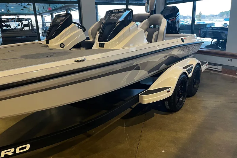 Slide: The Image of Nitro Z19 XL Pro 2026 - 80