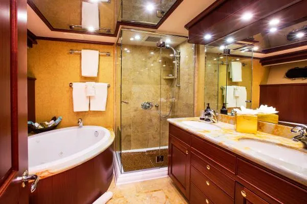 Slide: The Image of Pacific Mariner (Westport) 85 Motor Yacht 2009 - 11