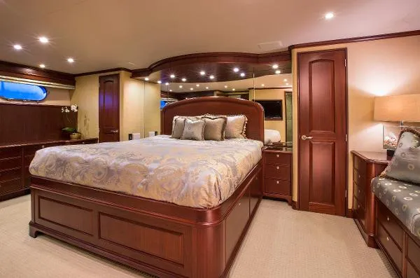 Slide: The Image of Pacific Mariner (Westport) 85 Motor Yacht 2009 - 3