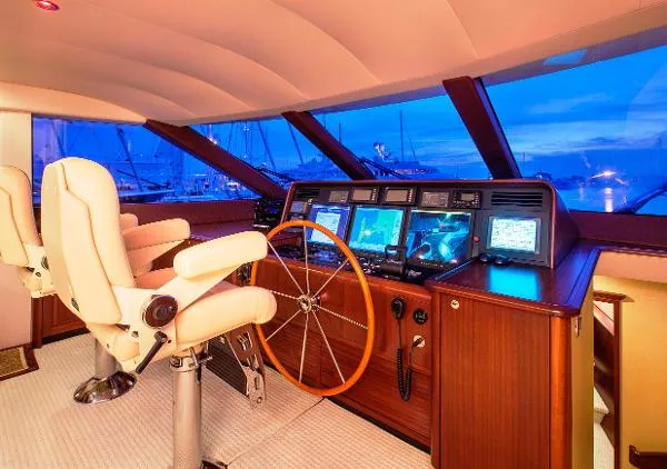 Slide: The Image of Pacific Mariner (Westport) 85 Motor Yacht 2009 - 4