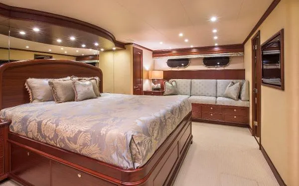 Slide: The Image of Pacific Mariner (Westport) 85 Motor Yacht 2009 - 9