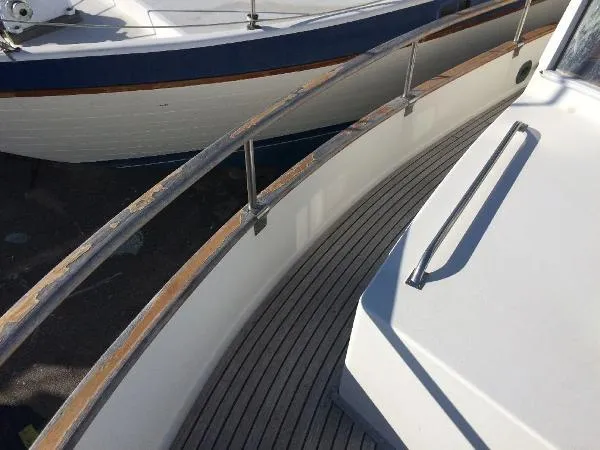 Slide: The Image of Grand Banks 32 Sedan 1987 - 9