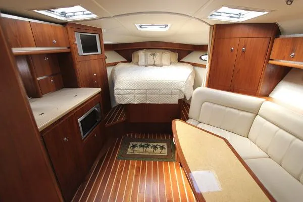 Slide: The Image of Tiara 3200 Open 2004 - 8