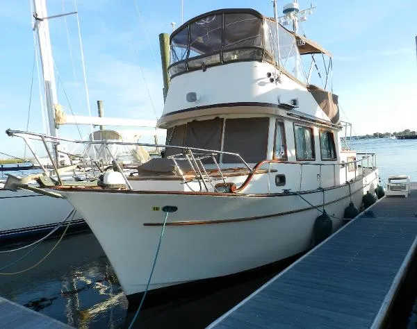 Slide: The Image of Marine Trader 34 Double Cabin 1979 - 2