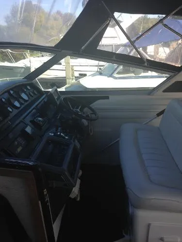 Slide: The Image of Sea Ray 400 Express Cruiser 1991 - 11