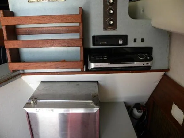 Slide: The Image of Sea Ray Sedan Bridge 1983 - 4