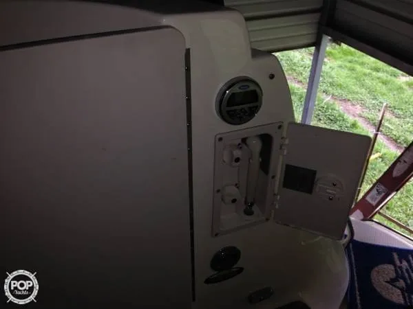 Slide: The Image of Bayliner 320 SB 2008 - 5