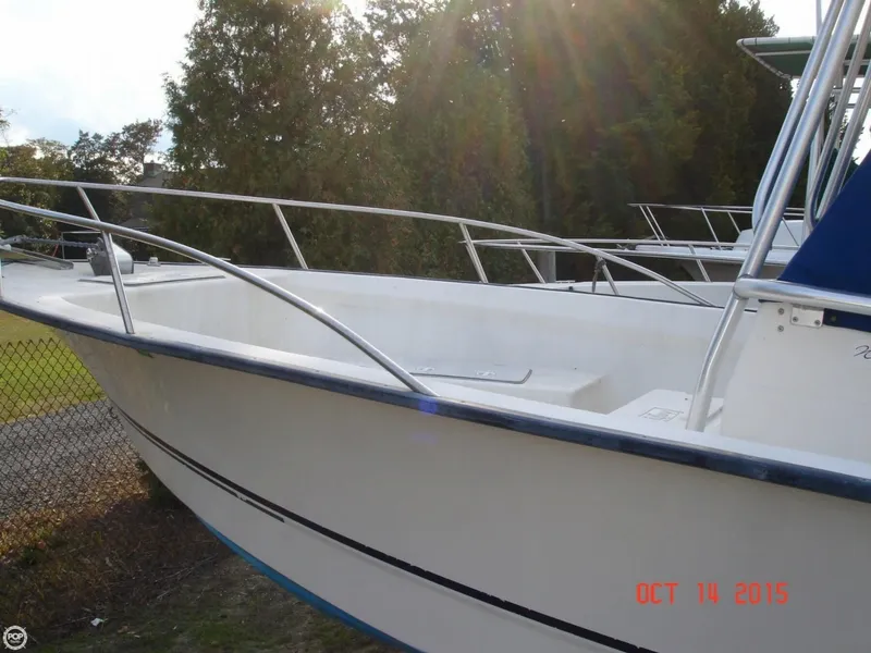Slide: The Image of Palm Beach 235 WhiteCap Walk In Center Console 2003 - 5