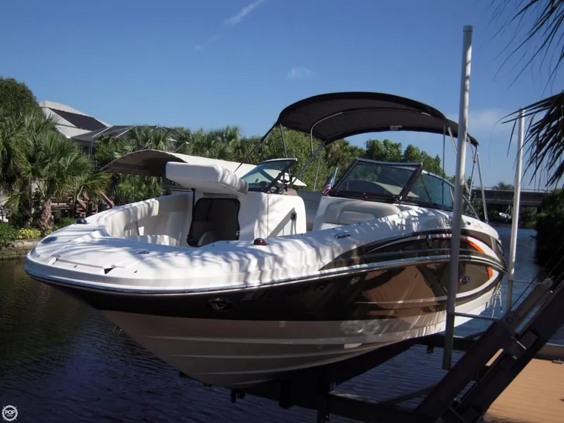 Slide: The Image of Sea Ray 220 Sundeck 2013 - 1