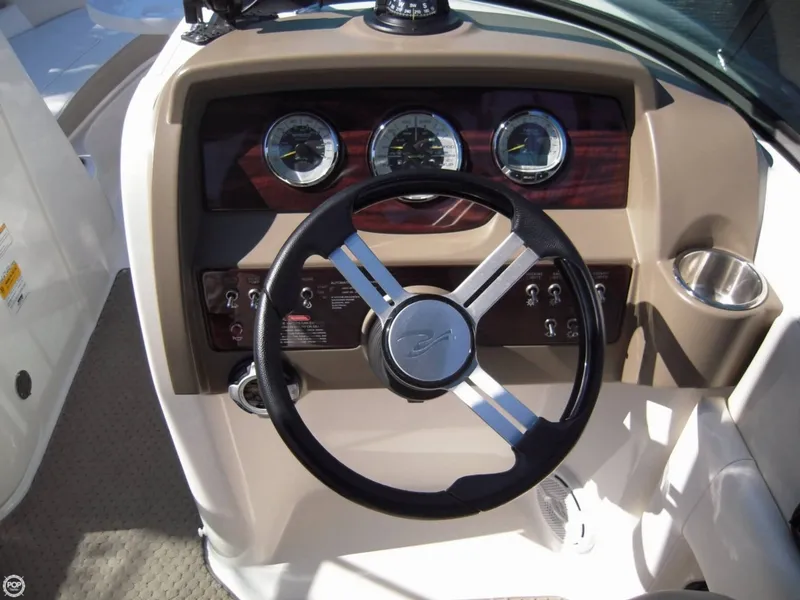 Slide: The Image of Sea Ray 220 Sundeck 2013 - 6