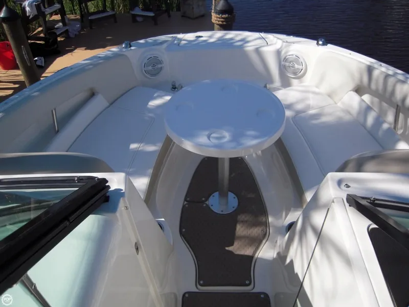 Slide: The Image of Sea Ray 220 Sundeck 2013 - 8