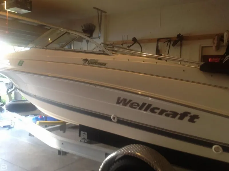 Slide: The Image of Wellcraft 180 Sportsman 2001 - 5