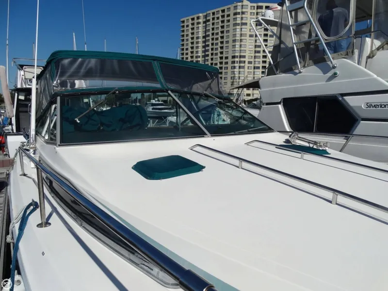 Slide: The Image of Sea Ray 300 Weekender 1988 - 10