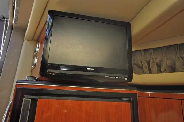Slide: The Image of Sea Ray 380 Sundancer 2003 - 4
