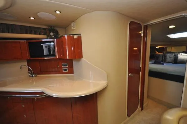 Slide: The Image of Sea Ray 380 Sundancer 2003 - 9