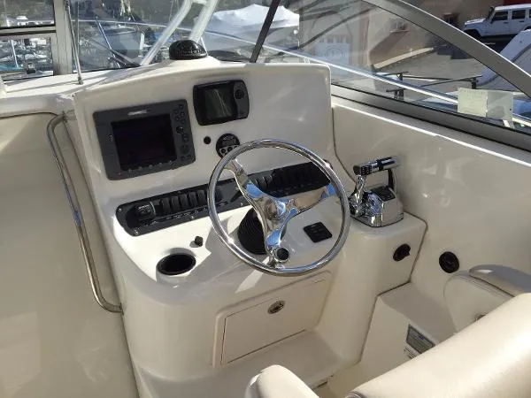 Slide: The Image of Boston Whaler Conquest 305 2007 - 6