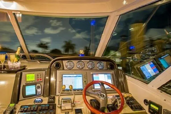Slide: The Image of Sea Ray 48 Sundancer 2006 - 10