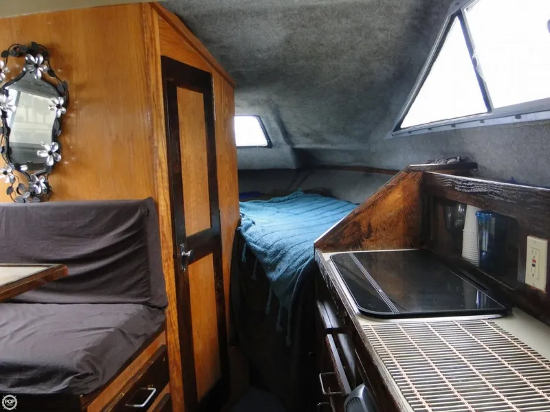 Slide: The Image of Silverton Sportcruiser 29 Flybridge 1985 - 11