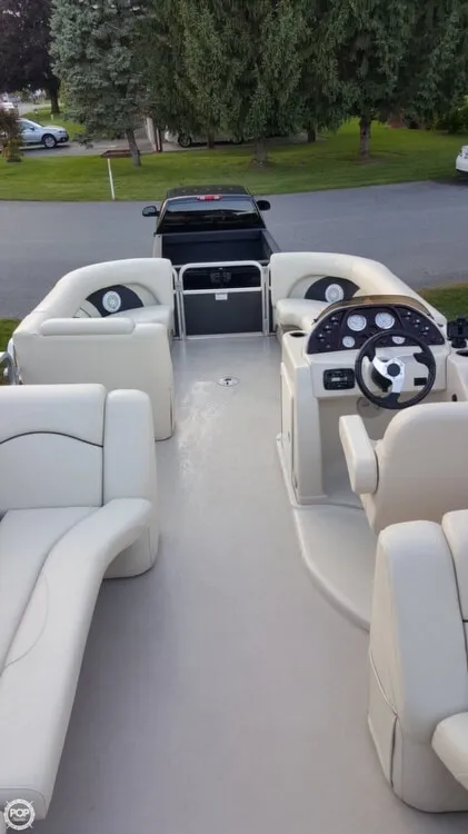Slide: The Image of SunChaser 8522 Classic Cruise Lounger 2014 - 10