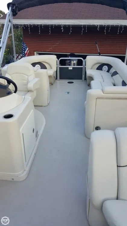 Slide: The Image of SunChaser 8522 Classic Cruise Lounger 2014 - 11
