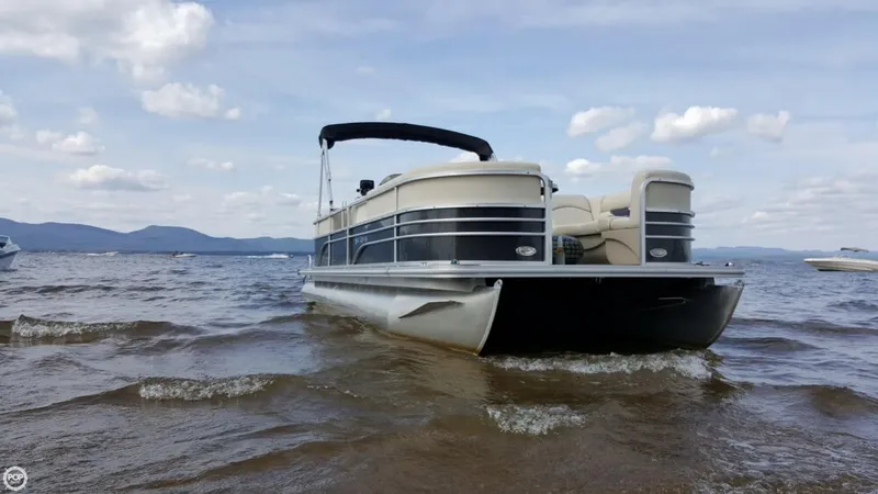 Slide: The Image of SunChaser 8522 Classic Cruise Lounger 2014 - 9