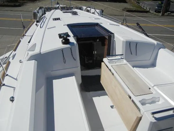Slide: The Image of Beneteau 35 Oceanis "In Stock" 2016 - 7